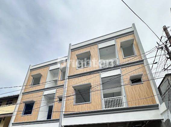 Rumah Baru Bebas Banjir Di Tanjung Duren 1