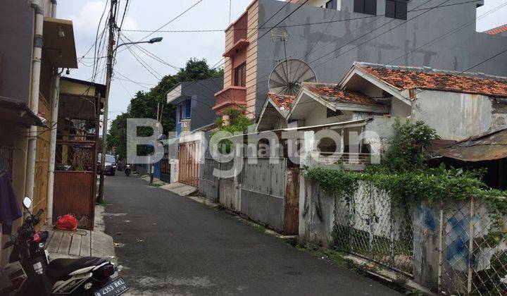 RUMAH HITUNG TANAH DI JALAN ABDULLAH TAMAN SARI 2