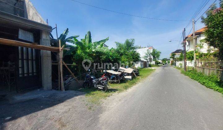 Rumah Mewah Kota Solo Ada Kolam Renang 2