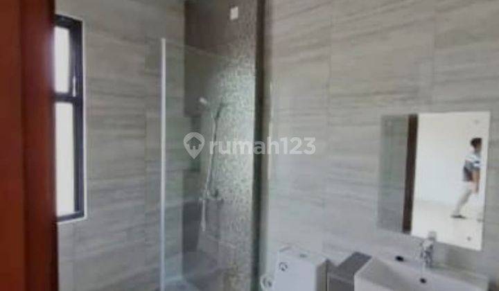 Rumah Dijual Cepat 2 Lantai di Kota Wisata 2