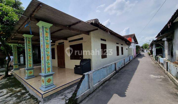 Rumah gawanan Colomadu SHM hadap Selatan 3