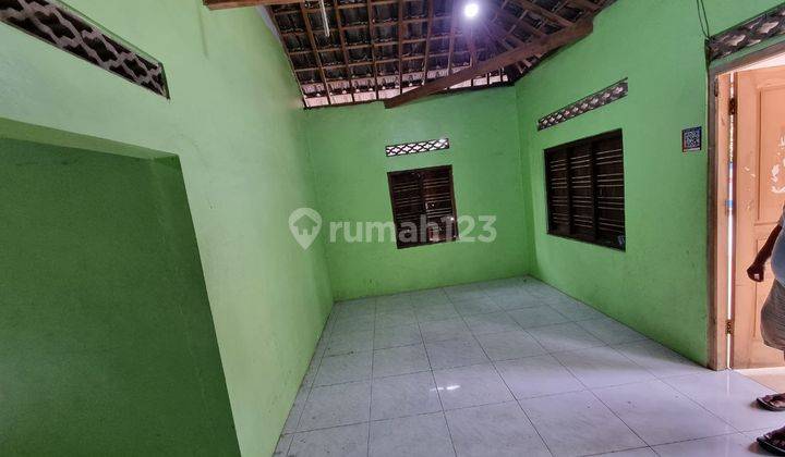 Rumah gawanan Colomadu SHM hadap Selatan 5
