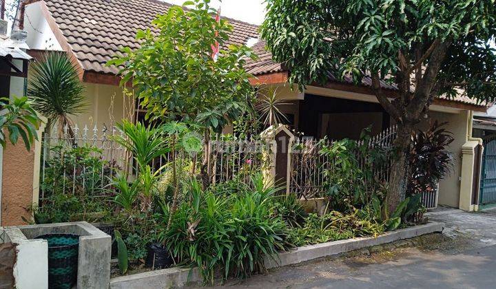 Rumah dijual di fajar indah Baturan colomadu solo SHM 8