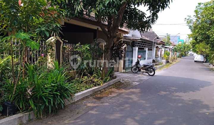 Rumah dijual di fajar indah Baturan colomadu solo SHM 9