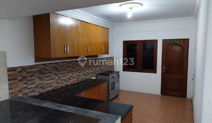 Dijual Rumah di Baturan colomadu SHM siap huni 2