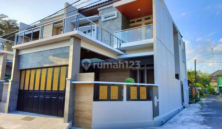 Rumah mewah baru 2 Lantai dekat graha saba Banyuanyar banjarsari SHM 1