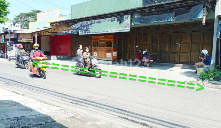 Ruko deket UMS pinggir jalan Karangasem laweyan solo 45 m SHM 1