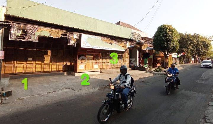 Ruko deket UMS pinggir jalan Karangasem laweyan solo 45 m SHM 2