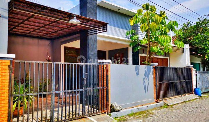 Rumah luas di Gentan deket luwes gentan dijual cepat 2