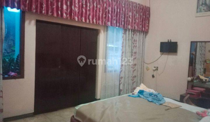 Rumah mewah furnish luas di Kerten SHM dijual cepat BU 2