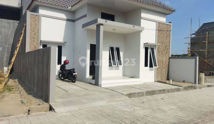 Rumah Baru Cluster Sumber Solo Kota 4menit Ke Manahan 2