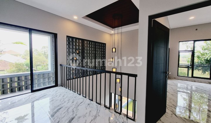 Rumah Mewah New Ada Pool Di Sumber Banjarsari Solo 2