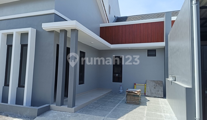 Rumah Bagus Minimalis Cluster Gedongan Colomadu Kra Solo 2