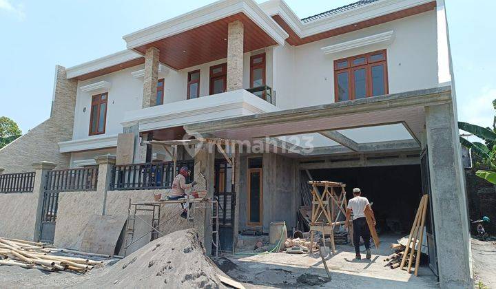 Rumah Mewah Di Sumber Ada Private Pool Banjarsari Solo 1