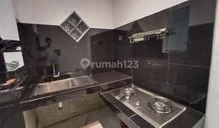 Rumah Bagus Semi Furnish Di Singopuran Bagus Hadap 2