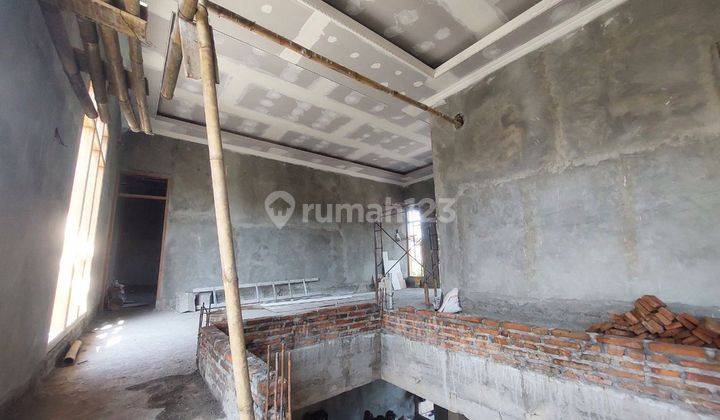 Rumah Mewah Kolam Renang Finishing Di Banjarsari Solo 2