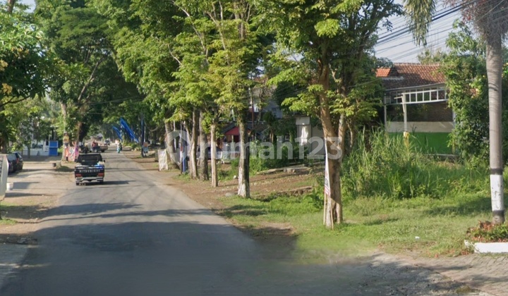 Land in Magetan, Beside the Main Road, Strategic for Office Warehouse, Freehold Title.