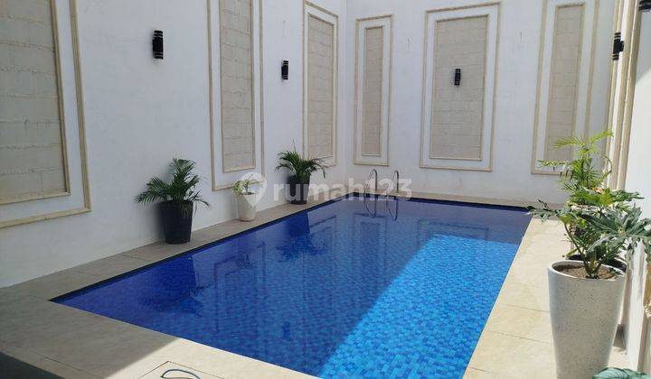 Rumah Mewah Full Furnish Ada Pool Di Sumber Banjarsari Solo Kota  1