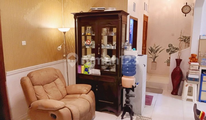 Rumah Bagus Siap Huni Dekat Manahan Dan Exit Tol 2