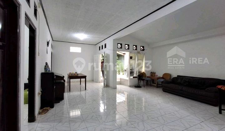 Nice House Ready to Live In Strategically Located