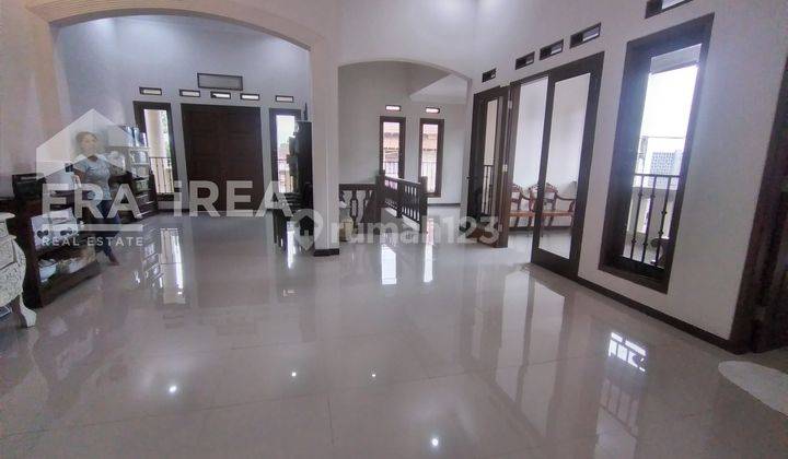 Rumah Mewah 2 Lantai di Joyosuran 4