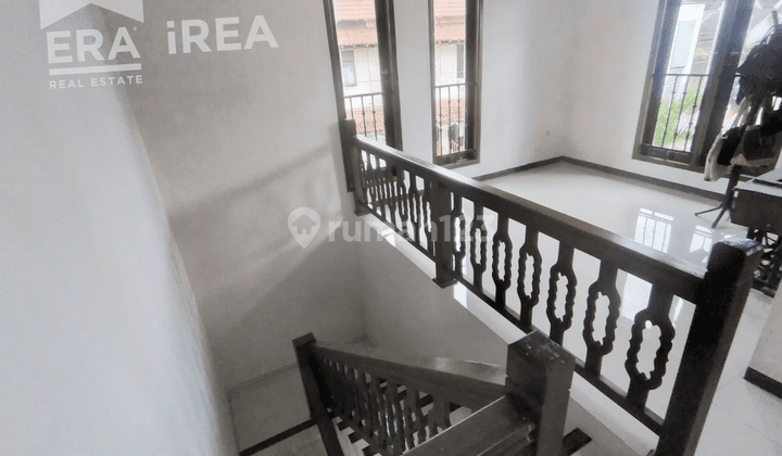 Rumah Mewah 2 Lantai di Joyosuran 5