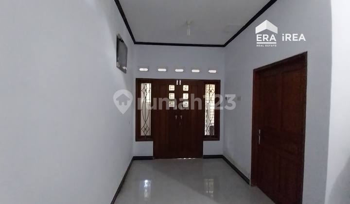 Rumah minimalis Cantik deket Soto Gading Solo 3