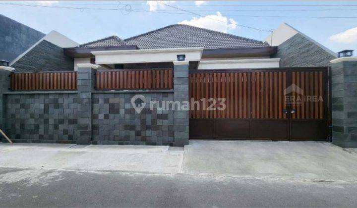 Rumah Cantik Baru Area Sumber Solo 1