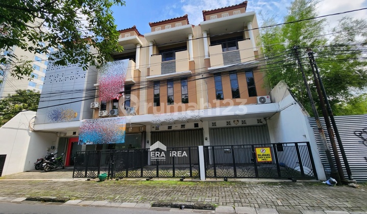 Sewa Ruko 3 Lantai Adi Sucipto Bagus Terawat 1