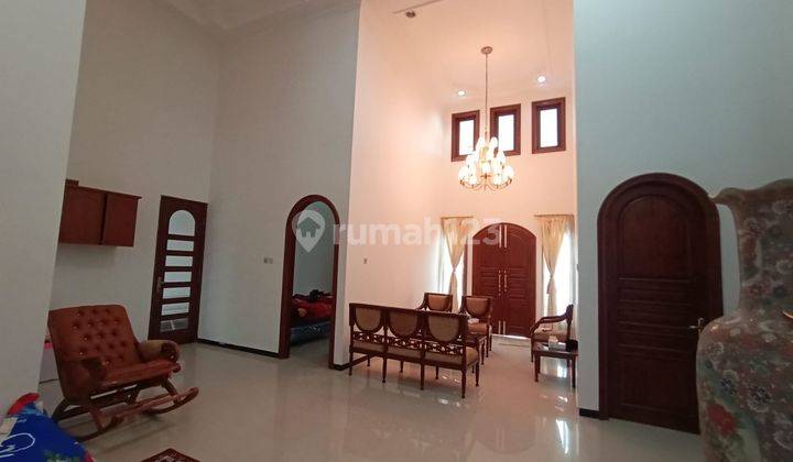 Rumah Gajahan Luas Semi Furnished Siap Huni 2