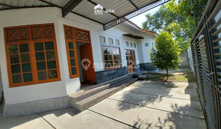 Rumah Luas Terawat Kamar Banyak Hanya 2 Menit dari RS Mata Solo 2