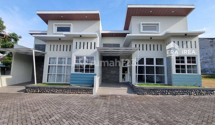 Rumah Cantik  Mojosongo ber Mezzanine Siap Huni Strategis  1