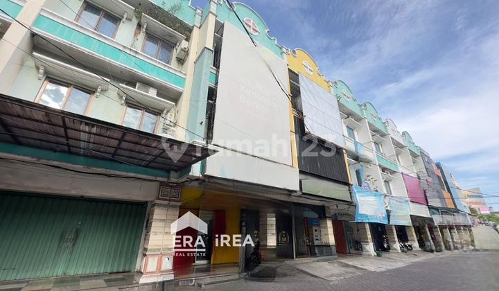 Ruko Strategis 3 Lantai di Depan Pakuwon Mall Solo Baru  1