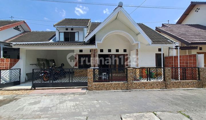 House Environment Residential Area Near UGM