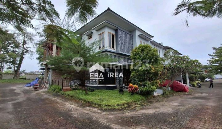 Rumah Lingkungan Perumahan Elite