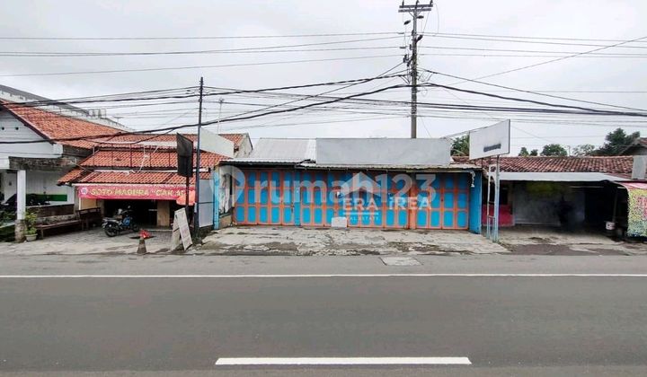 Ruang Usaha Pinggir Jalan Utama