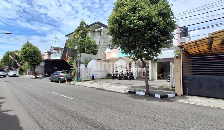 Rumah Tengah Kota ******** Huni 2