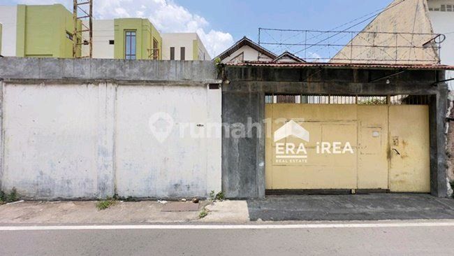 Rumah dan Ruang ******** Strategis