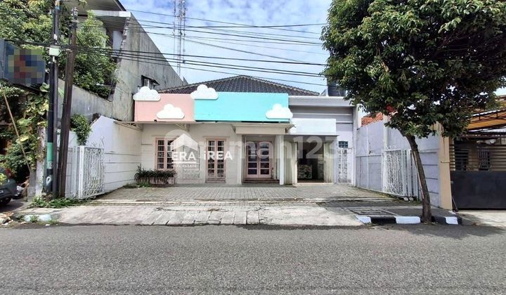 Rumah Tengah Kota ******** Huni