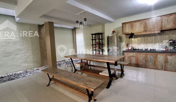 Rumah di Sewakan Semi Furnished Rumah di Sewakan Semi Furnished