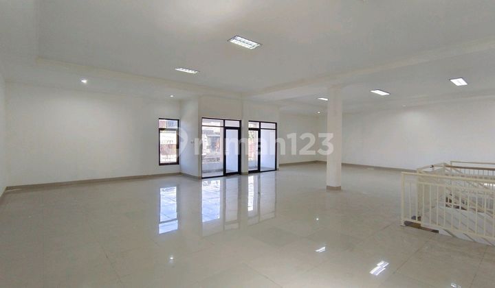 Downtown Shop House Near Malioboro