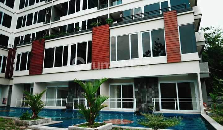 ********.strategic Near Campus 2