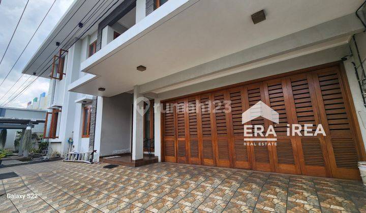 Rumah Mewah Dijual di Solo Colomadu Dekat Superindo Jajar 2