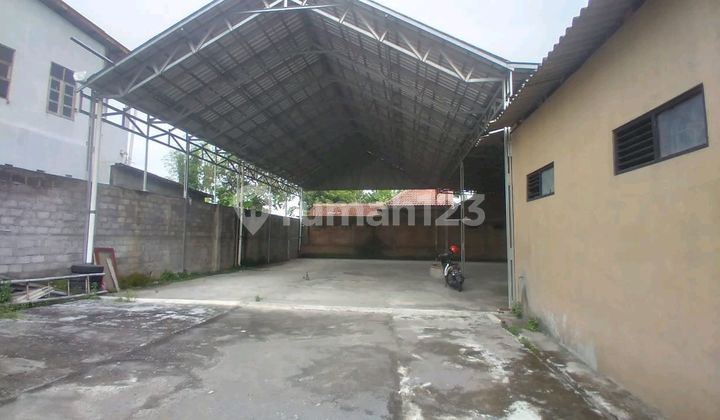 Ready-to-Use Warehouse Location on Parangtritis Street