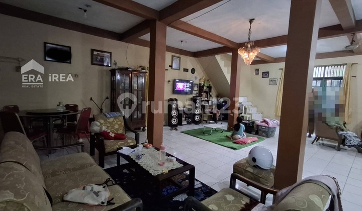 Rumah Kost ******** ********