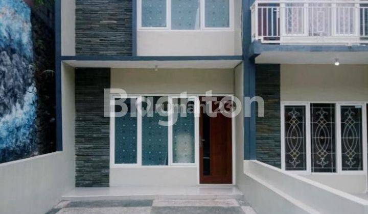RUMAH VILLA 2 LANTAI CANTIK SEMI FURNISH di Oro Oro Ombo BATU 1