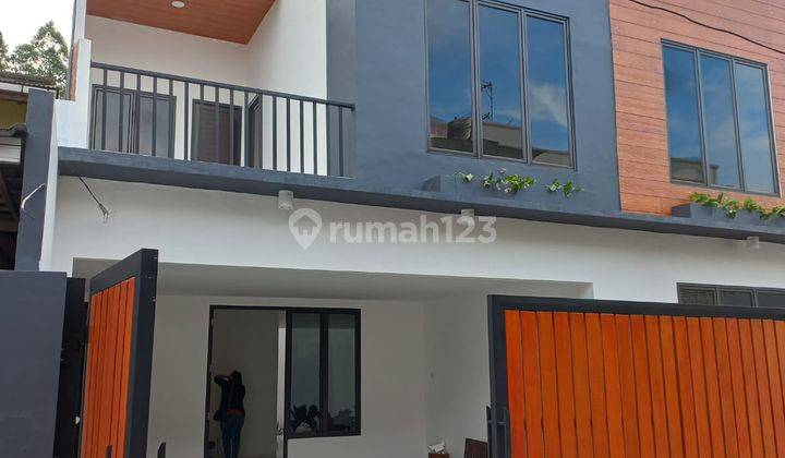 Rumah Baru 2 Lt, Unit Pojok, Siap Huni, Dkt Eco Park, Tebet Timur 1