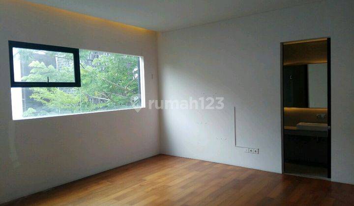 Rumah 3 Lt Dgn Rooftop, Nyaman Dan Strategis, Townhouse di Bangka 10