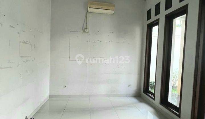 Rumah Bagus 2 Lt, Lingk. Nyaman Dan Asri, Dlm Prmhn Villa Delima  2