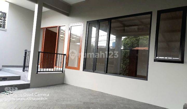 Brand New Minimalis Modern 3 Lt Dgn Rooftop, Hdp. Timur, Perdatam 1